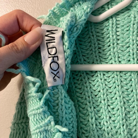 Wildfox sweater size small, worn a few times but fit is oversized - Picture 2 of 4